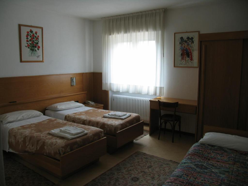 Hotel Oasi Тренто Экстерьер фото