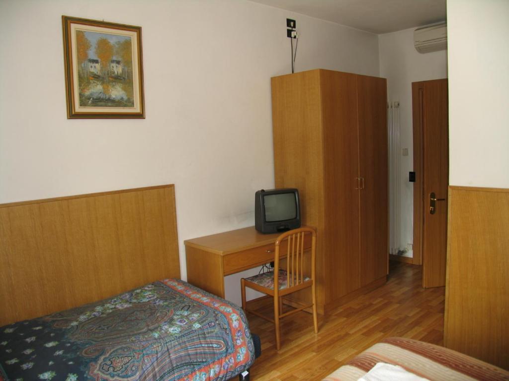Hotel Oasi Тренто Экстерьер фото